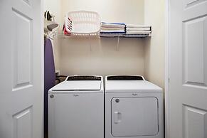 Fountain View. New! 3 Bedroom Condo by RedAwning