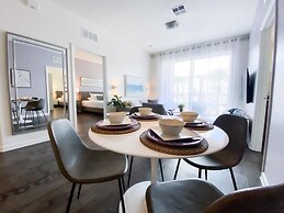 Fountain View. New! 3 Bedroom Condo by RedAwning