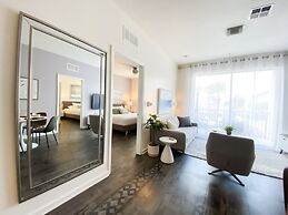 Fountain View. New! 3 Bedroom Condo by RedAwning