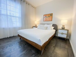 Fountain View. New! 3 Bedroom Condo by RedAwning