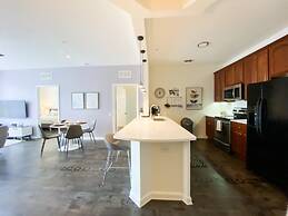 Fountain View. New! 3 Bedroom Condo by RedAwning