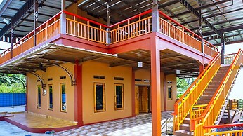 Villa Lisandsa by Ruang Nyaman