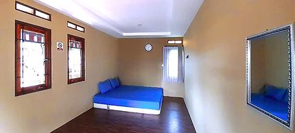 Villa Lisandsa by Ruang Nyaman