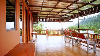 Villa Lisandsa by Ruang Nyaman