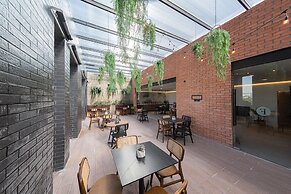 Fulton Business Luxury Hotel
