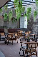 Fulton Business Luxury Hotel