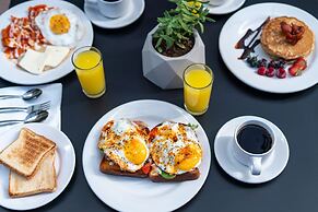 Fulton Business Luxury Hotel