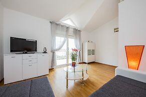 A2- apt With Terrace With the sea View and Garden