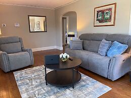 Quaint, Comfy, Close & Convenient