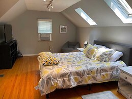 Quaint, Comfy, Close & Convenient