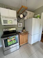 Quaint, Comfy, Close & Convenient