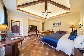 Howard Johnson by Wyndham Yaan Forest Resort