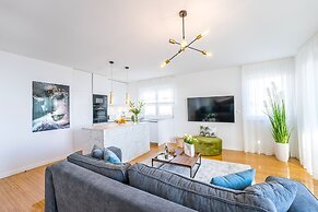 Penthouse Apartment Perla with Jacuzzi