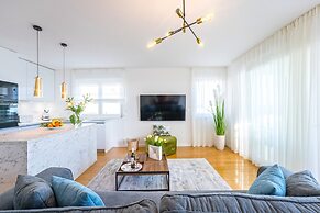 Penthouse Apartment Perla with Jacuzzi