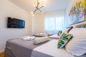 Penthouse Apartment Perla with Jacuzzi