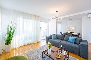 Penthouse Apartment Perla with Jacuzzi