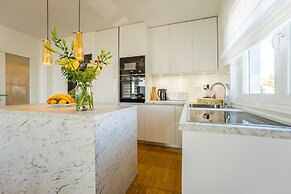 Penthouse Apartment Perla with Jacuzzi