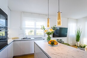 Penthouse Apartment Perla with Jacuzzi