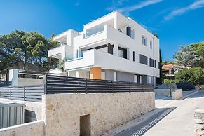 Penthouse Apartment Perla with Jacuzzi