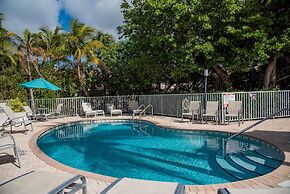 1417 Bermuda Bay Club 3 Bedroom Townhouse by RedAwning