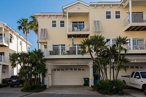 1417 Bermuda Bay Club 3 Bedroom Townhouse by RedAwning
