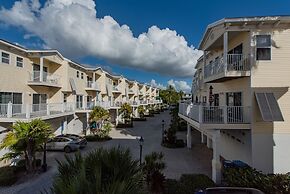 1417 Bermuda Bay Club 3 Bedroom Townhouse by RedAwning