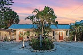 Sandpail 203 71st St West 2 Bedroom Villa by RedAwning