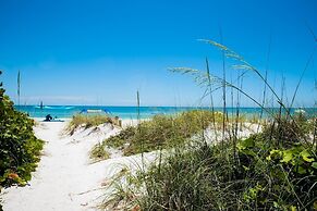 Sandbox 203 71st St East 2 Bedroom Villa by RedAwning