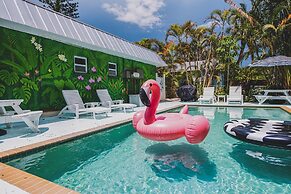 Sandbox 203 71st St East 2 Bedroom Villa by RedAwning