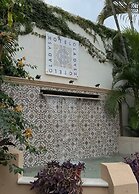 Hotel Gladys