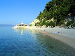 Large 150 m2 apt With Pool and 500 m2 Garden