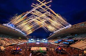 Comfortable Apartment With Balcony & Garden View