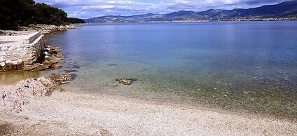 Comfortable Apartment With Balcony & Garden View