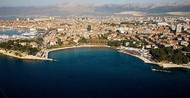 A1 - apt in the Very Heart of Split With sea View