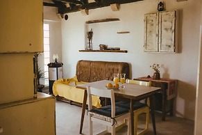 Lovely Cottage With sea Views in Selca, Croatia