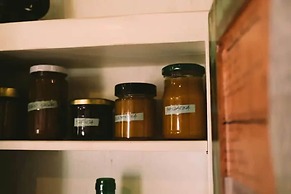 Lovely Cottage With sea Views in Selca, Croatia