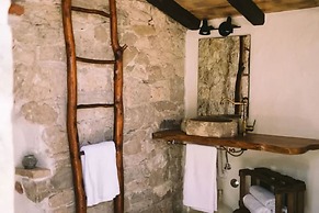 Lovely Cottage With sea Views in Selca, Croatia