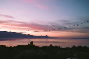 Lovely Cottage With sea Views in Selca, Croatia