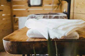 Lovely Cottage With sea Views in Selca, Croatia