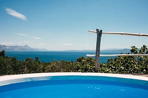 Lovely Cottage With sea Views in Selca, Croatia