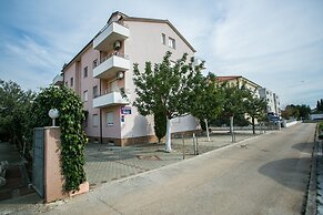 Apartments Bili