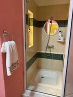 Ground Floor Maisonette In Birzebbugia