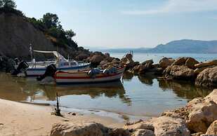 Room in Studio - Marvelous Studio in Front of the Beach