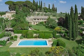 Villa Santella an Amazing Retreat Between Florence and Siena