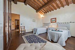 Villa Santella an Amazing Retreat Between Florence and Siena
