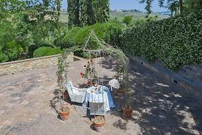 Villa Santella an Amazing Retreat Between Florence and Siena