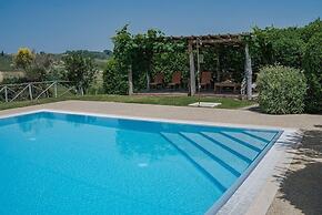 Villa Santella an Amazing Retreat Between Florence and Siena