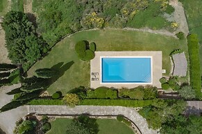 Villa Santella an Amazing Retreat Between Florence and Siena