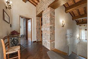 Villa Santella an Amazing Retreat Between Florence and Siena