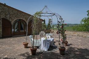 Villa Santella an Amazing Retreat Between Florence and Siena